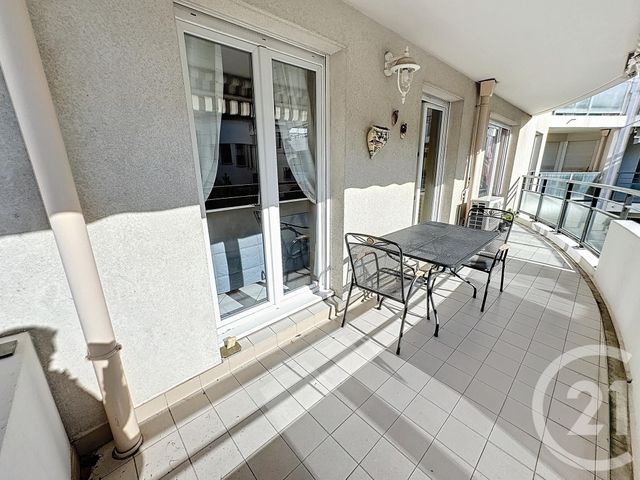 Appartement F3 à vendre - 3 pièces - 67.49 m2 - LYON - 69007 - RHONE-ALPES - Century 21 Le 7 De Coeur