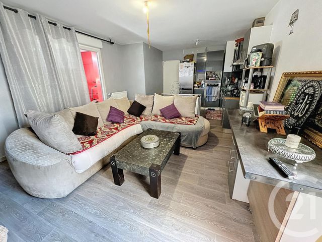 Appartement F4 à vendre - 4 pièces - 80.72 m2 - VENISSIEUX - 69 - RHONE-ALPES - Century 21 Le 7 De Coeur